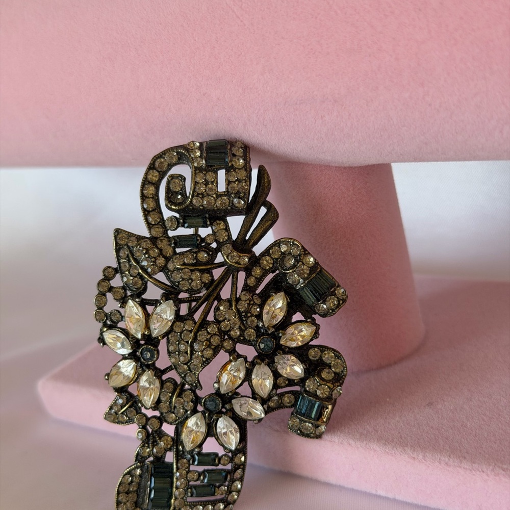 HEIDI DAUS FOR JIM WALTERS RARE VINTAGE SIGNED SMOKEY CRYSTAL FLORAL BROOCH NR